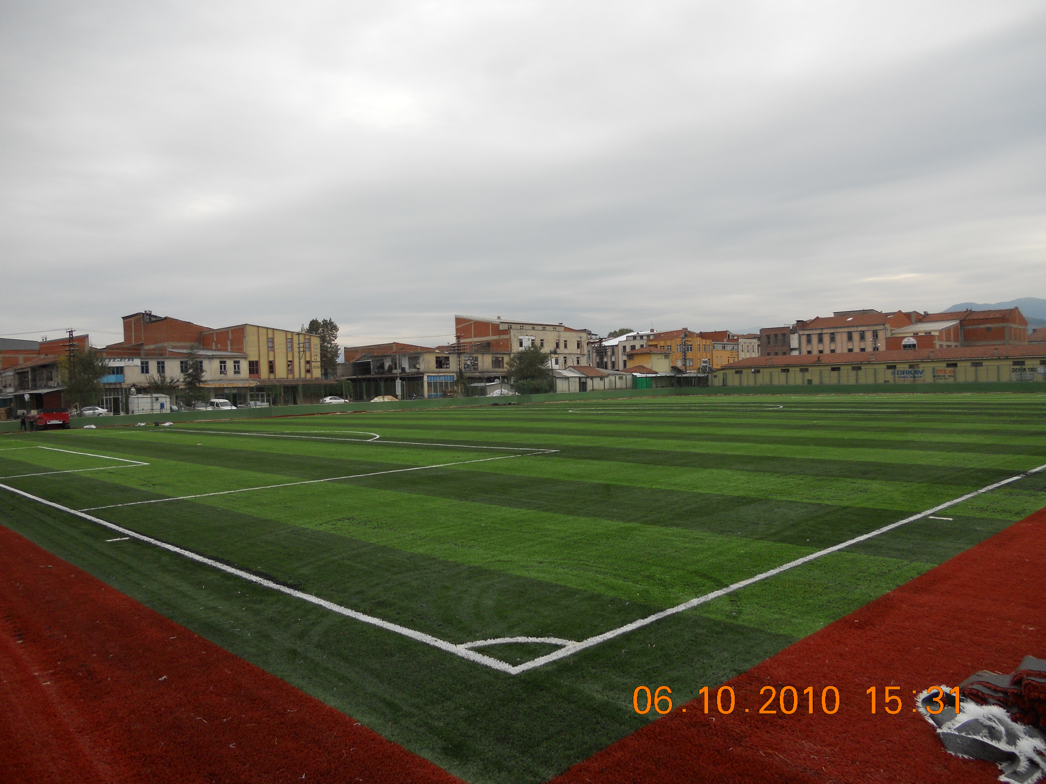 İnegol-belediyesi-standart-futbol-sahasi